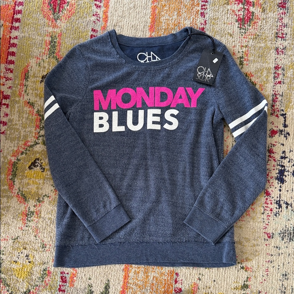 NWT Women’s Chaser Sweatshirt (M)